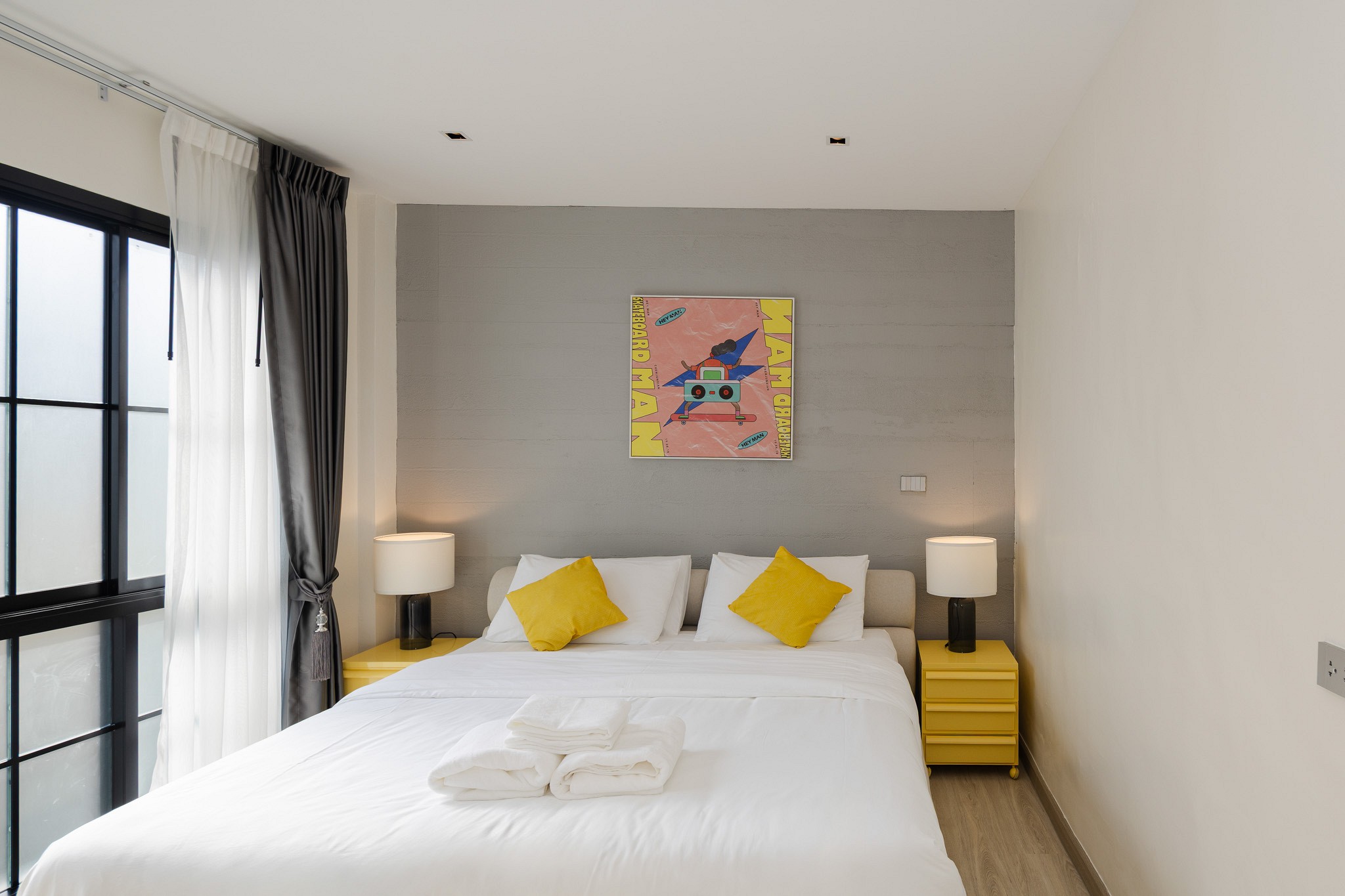 Laa Laa Deluxe King Bed Room