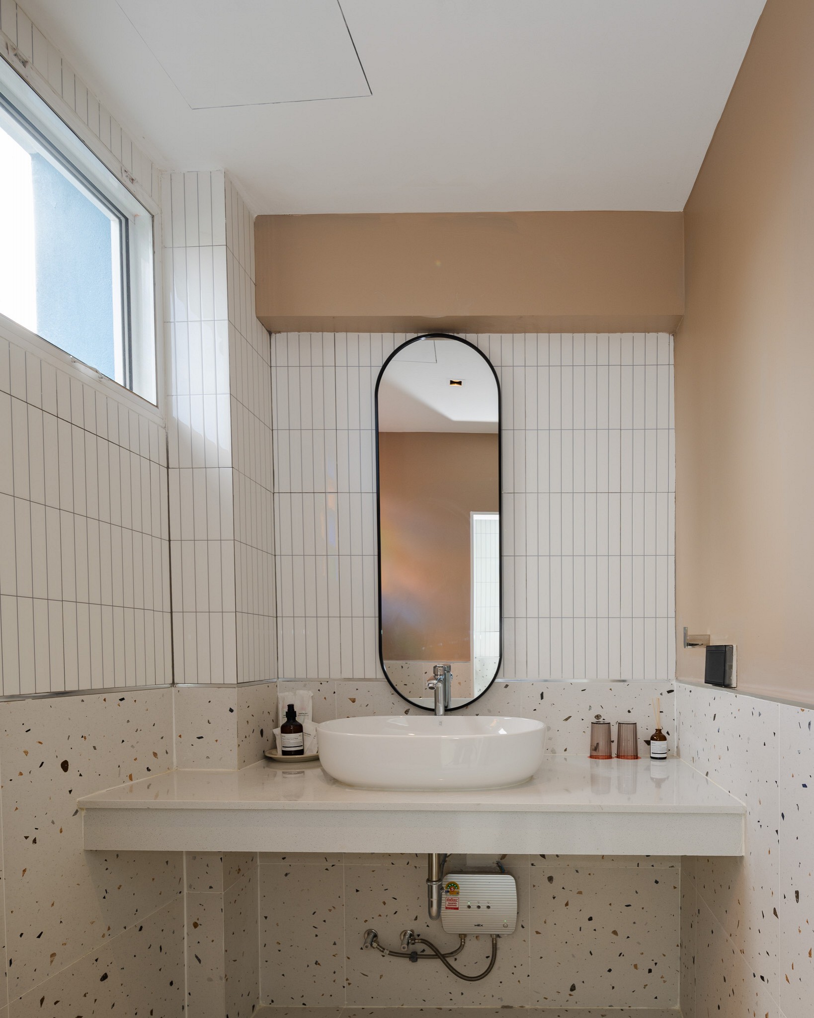 Laa Laa Deluxe King Bed Room