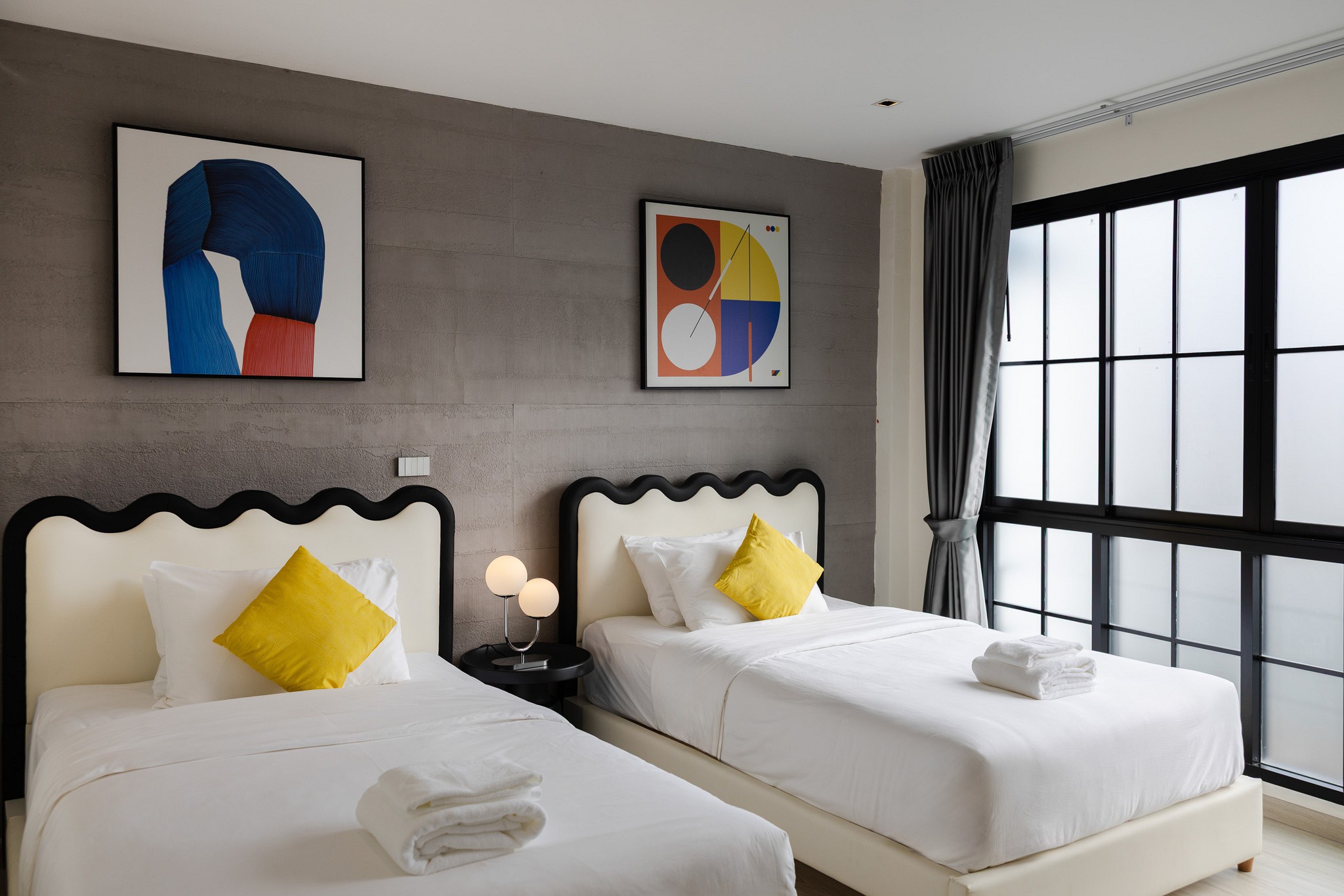 Laa Laa Deluxe Twin Beds Room