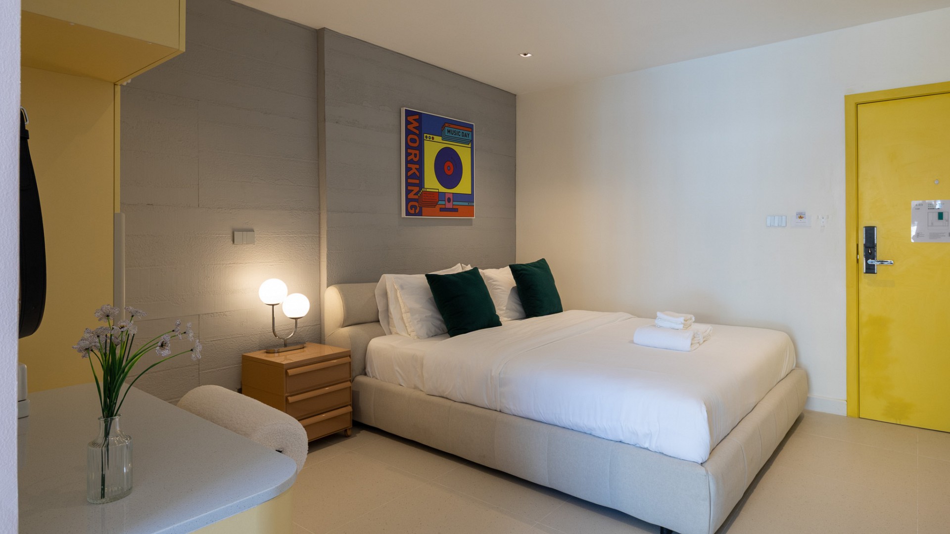 Po Executive King Bed Room