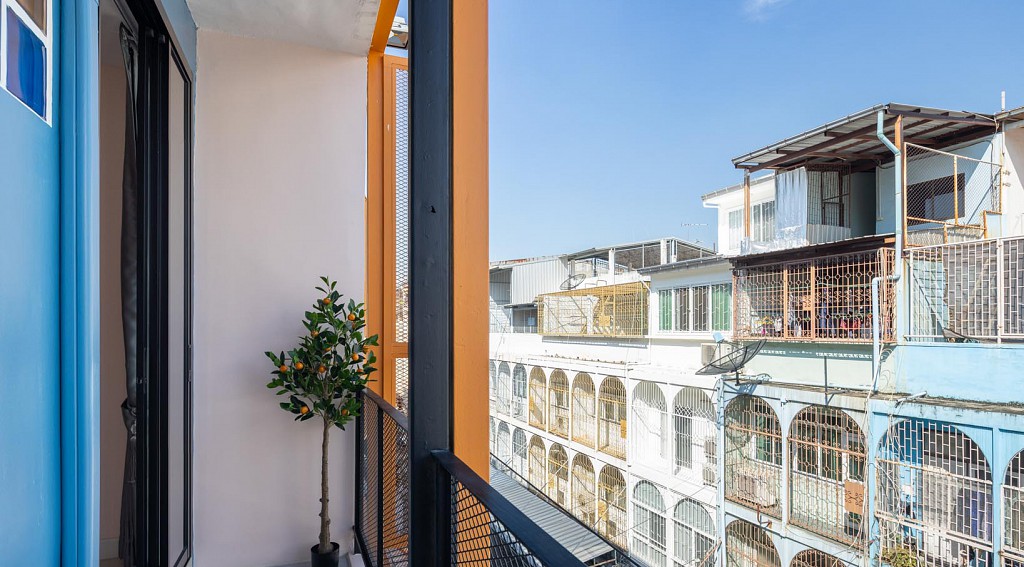 Po Executive King Bed Room