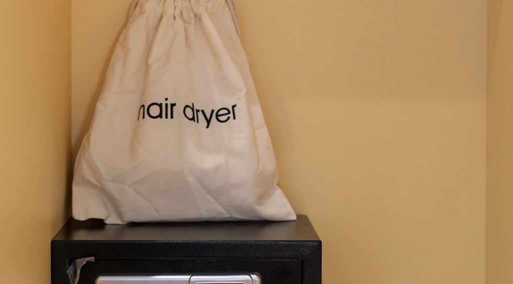 Po Executive King Bed Room