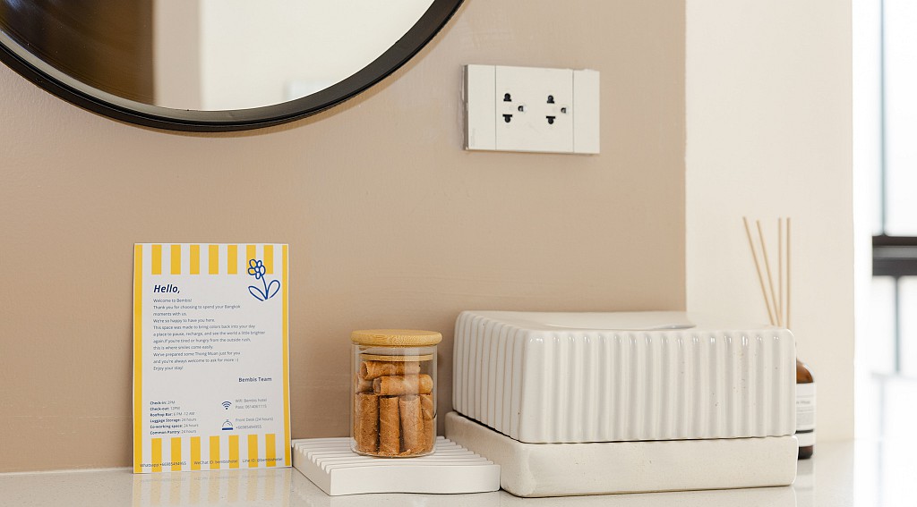 Laa Laa Deluxe King Bed Room