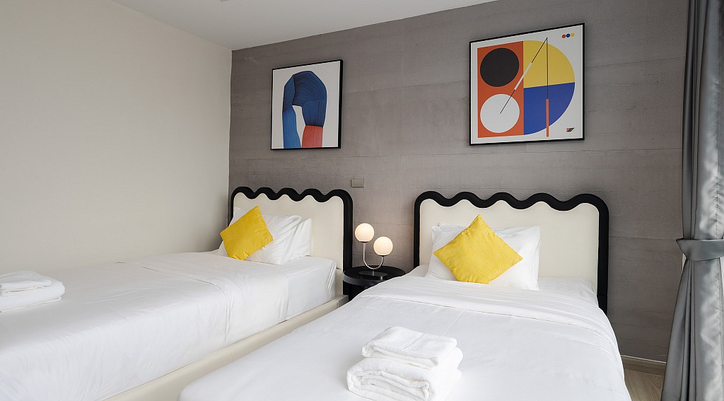 Laa Laa Deluxe Twin Beds Room