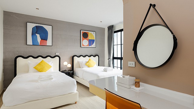 Laa Laa Deluxe Twin Beds Room