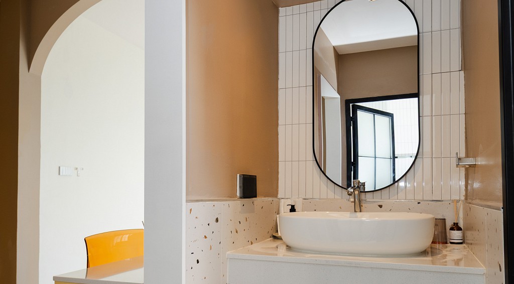 Laa Laa Deluxe Twin Beds Room