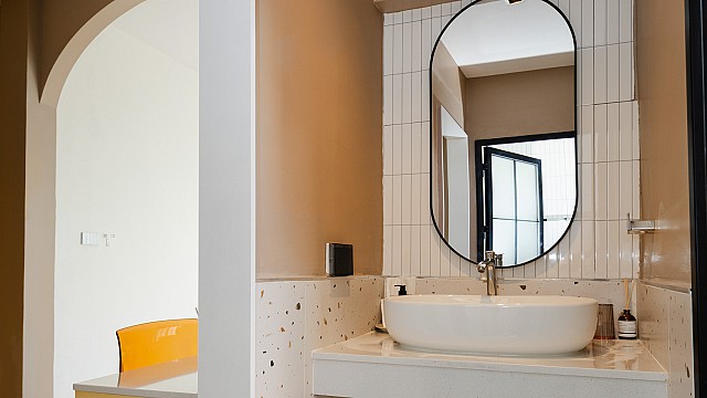 Laa Laa Deluxe Twin Beds Room