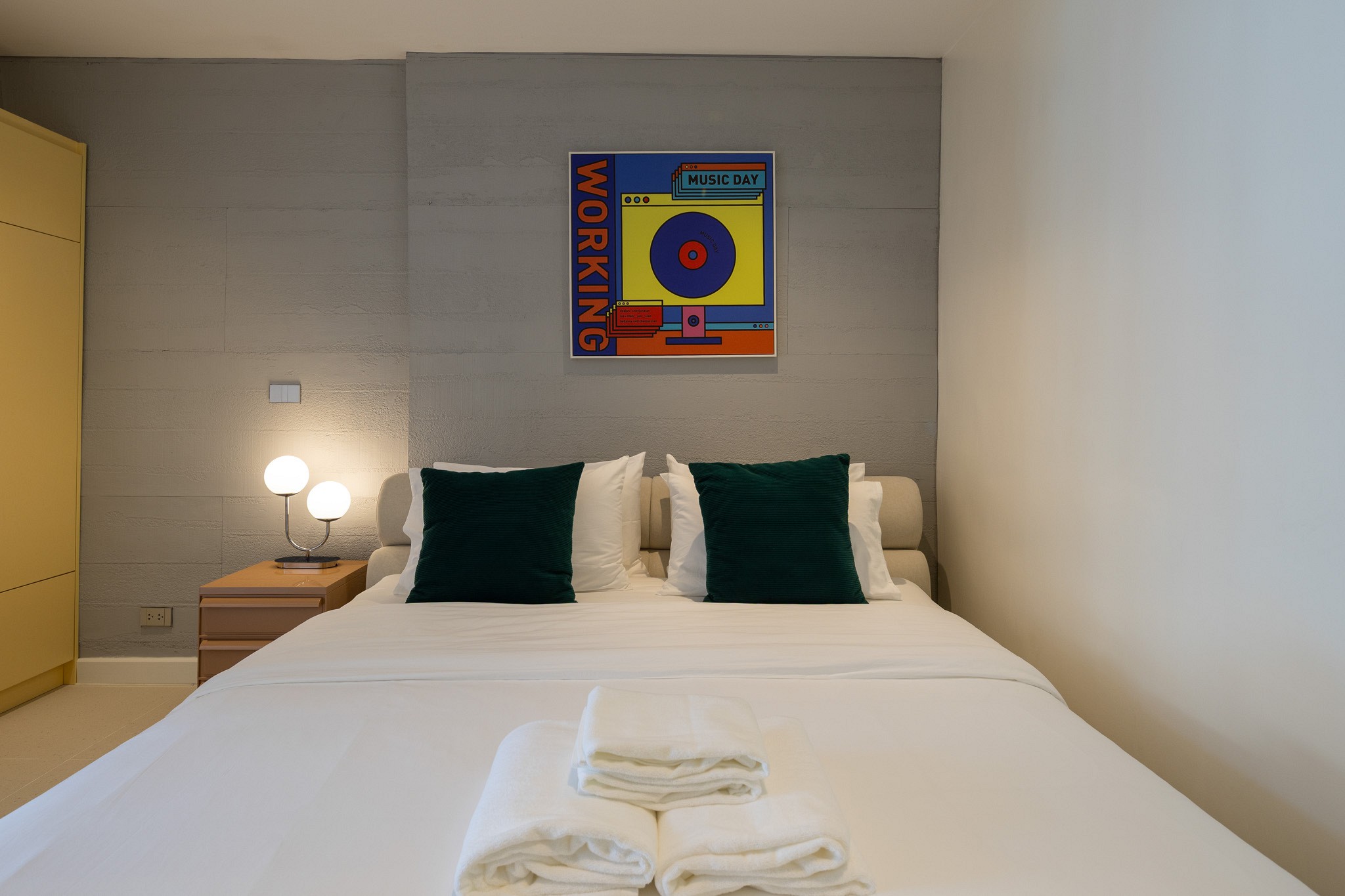 Po Executive King Bed Room