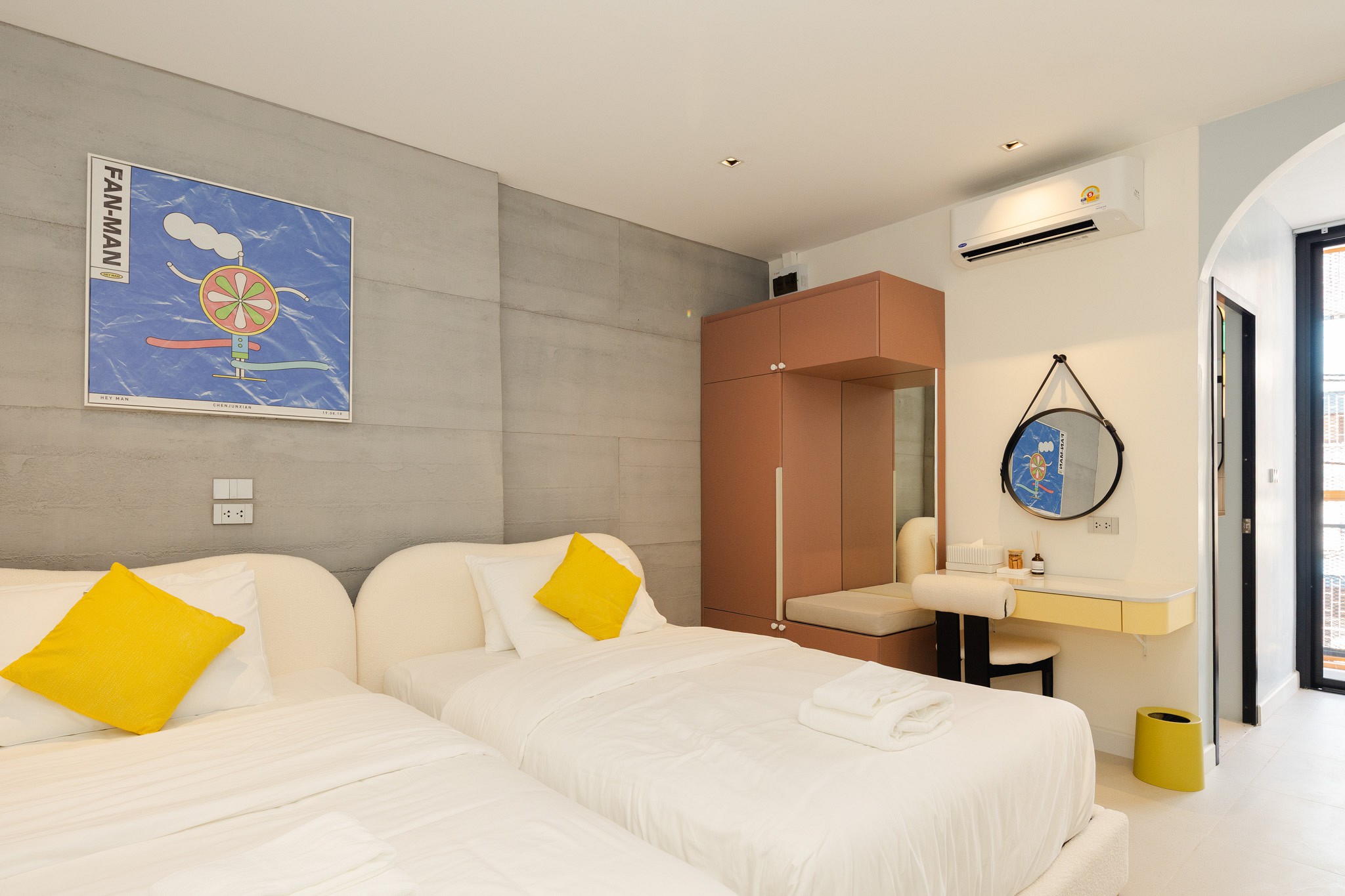 Po Executive Twin Beds Room