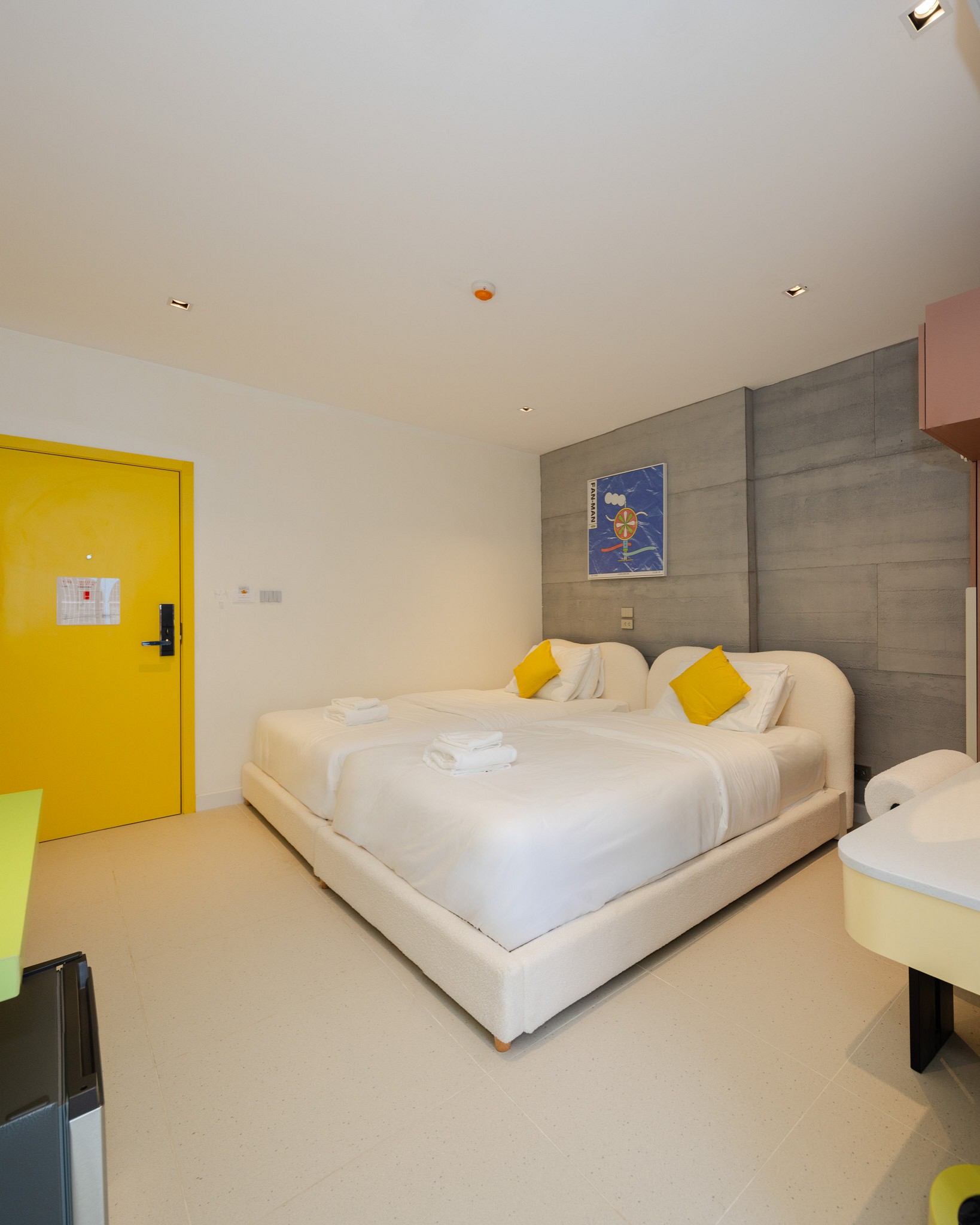 Po Executive Twin Beds Room