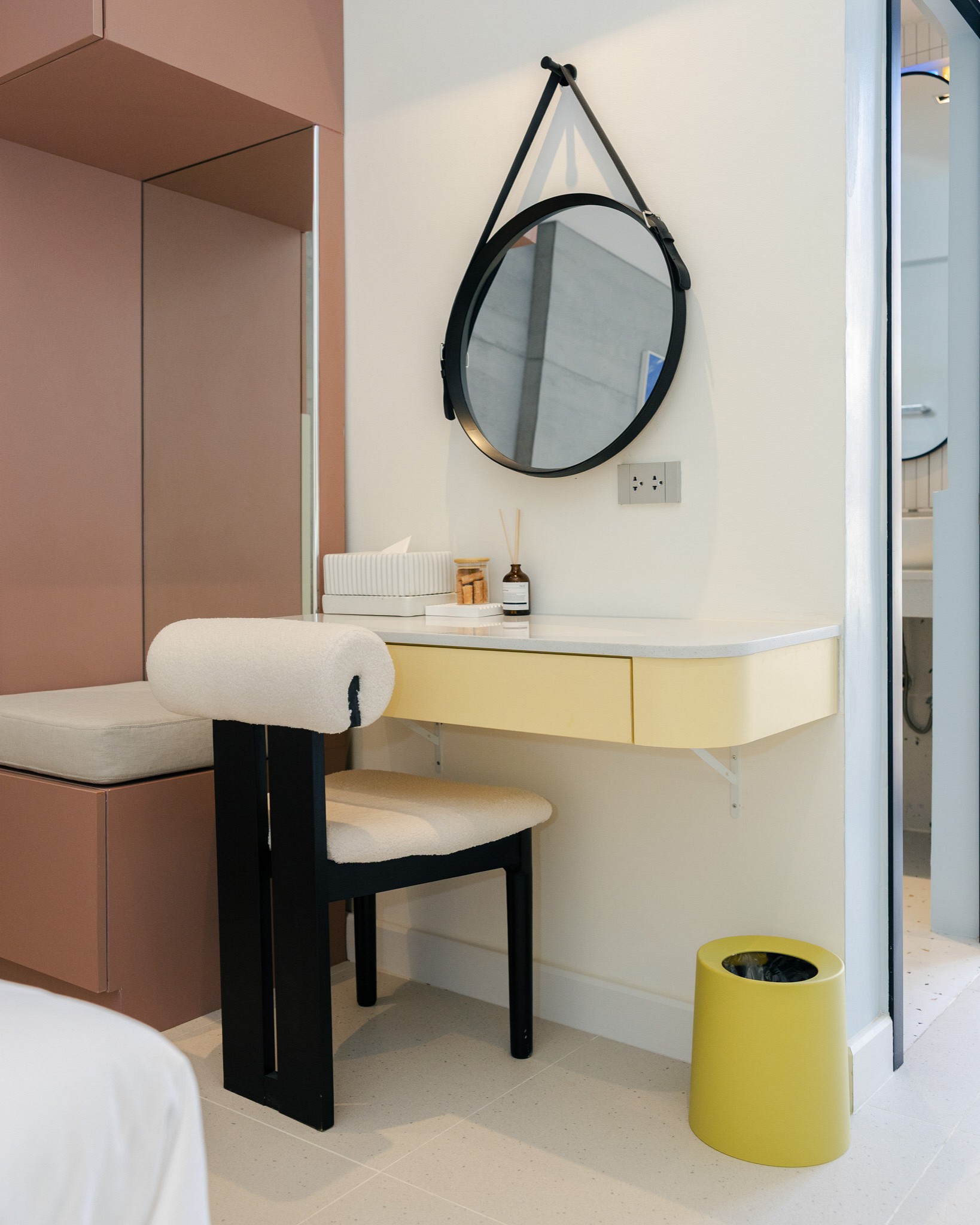 Po Executive Twin Beds Room